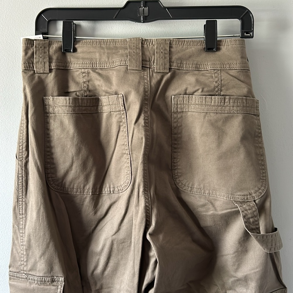 Abercrombie & Fitch Olive Cargo Pants - Picture 3 of 9